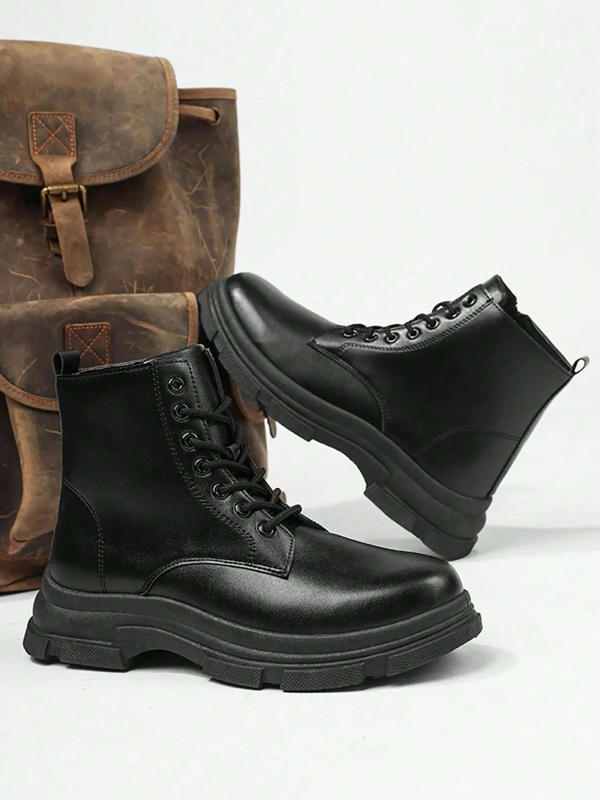 Stylish Retro Boots for Men, Leather Finish, Durable Non-Slip Sole, Zipper Closure